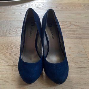MIchael Antonio platform navy suede pumps